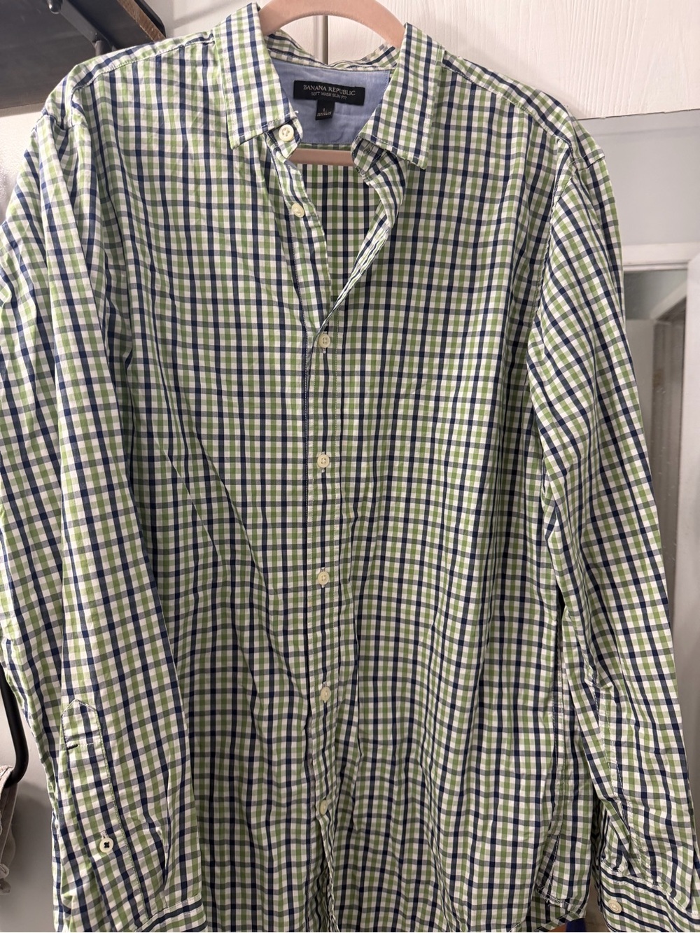 Banana Republic Men's Blue and Green Plaid Button-Down Shirt